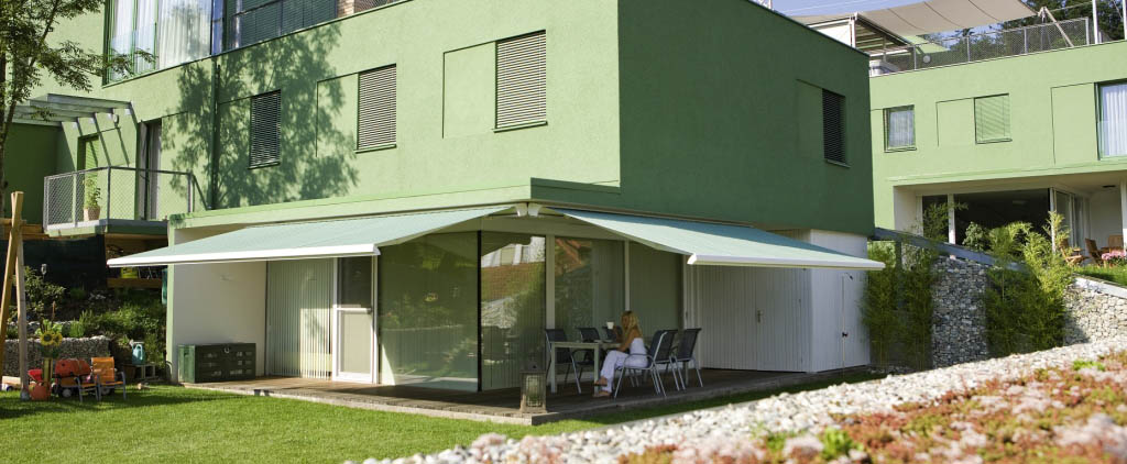 retractable garden awning