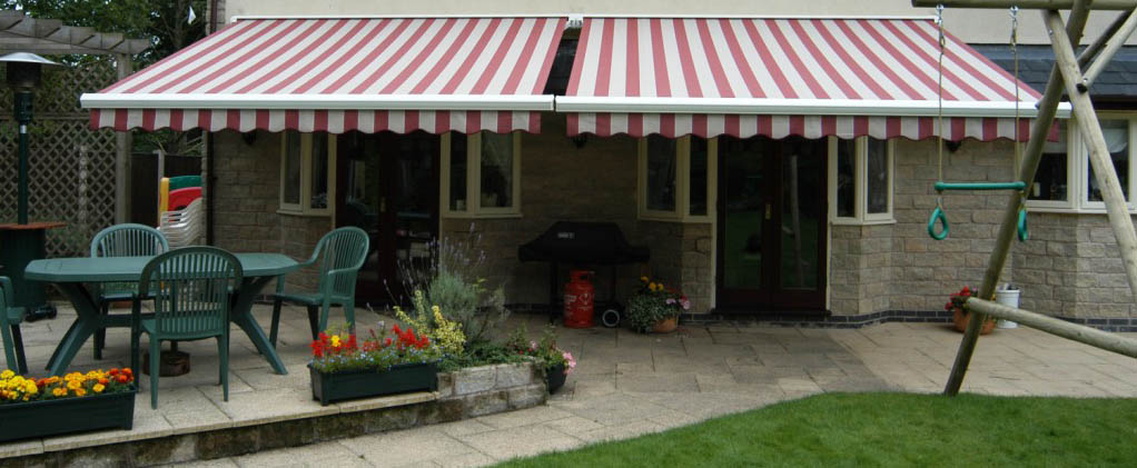 red and white stripe awning