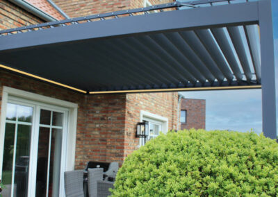 Pinela Tilting Pergola